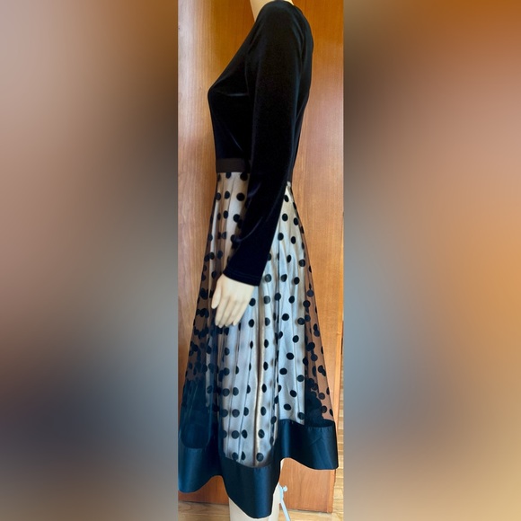 COPY-VALENTINO Velvet, Satin Trimmed, Polka Dot Net Black & Gold Dress Size S - Picture 6 of 11
